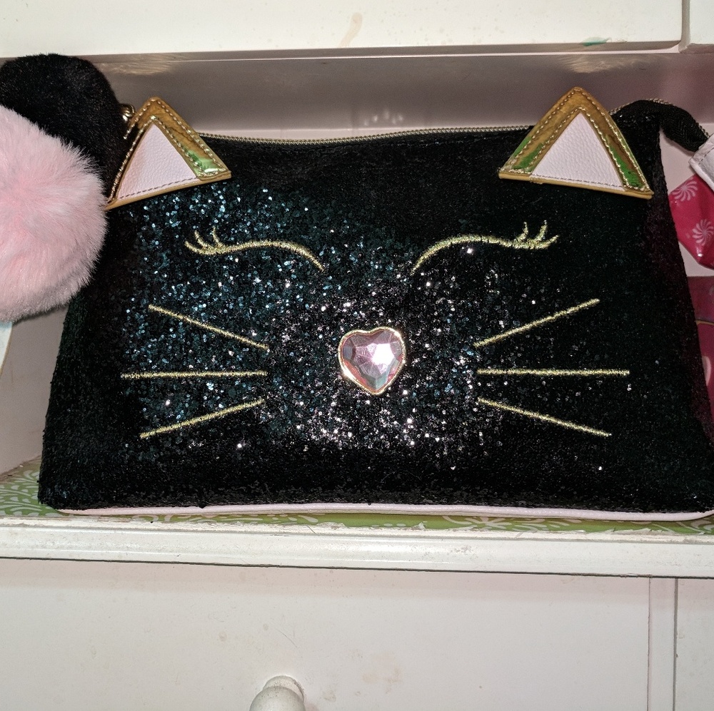 Cute cat betsey johnson makeup/travel bag